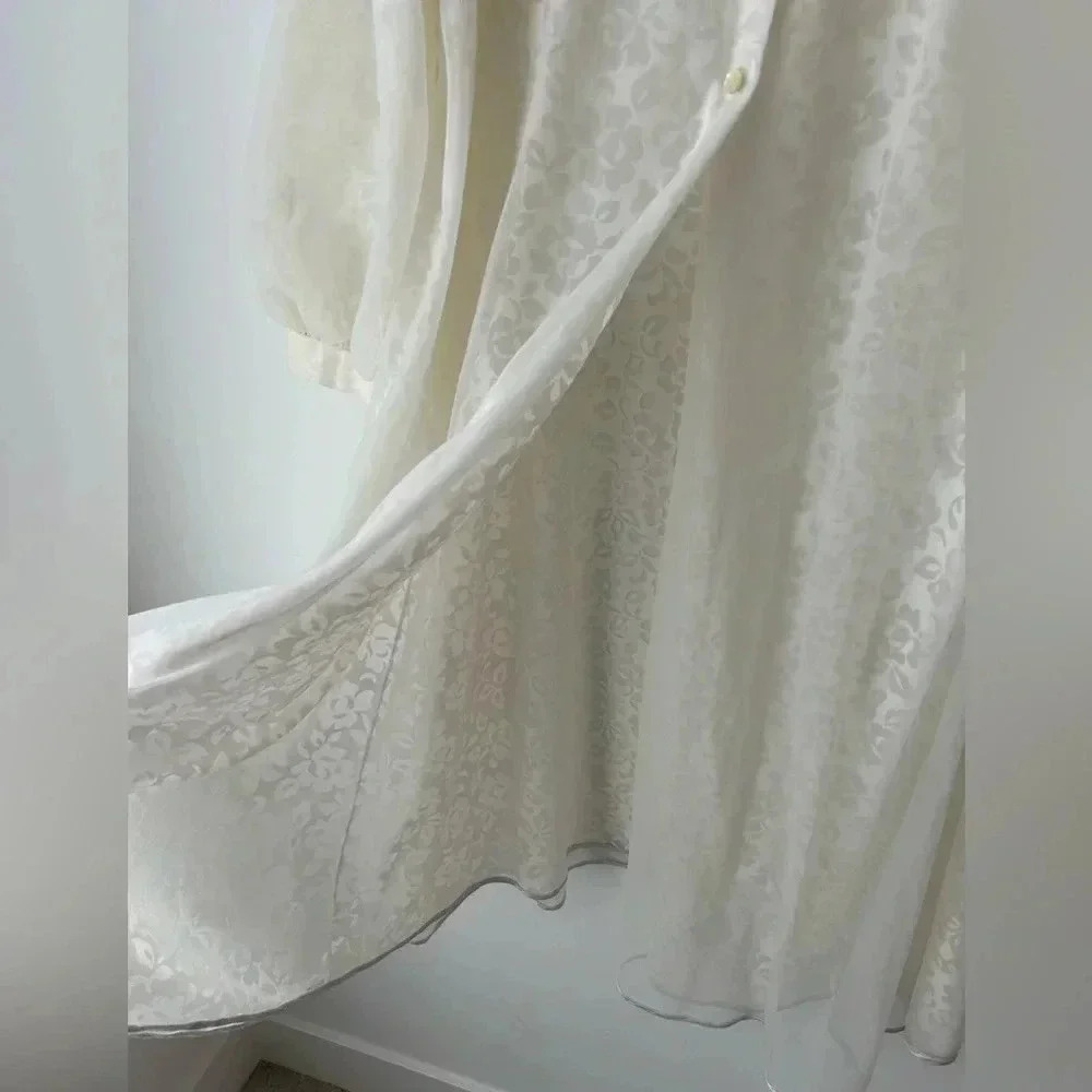Vintage Cream Lace Robe - Picture 7 of 12